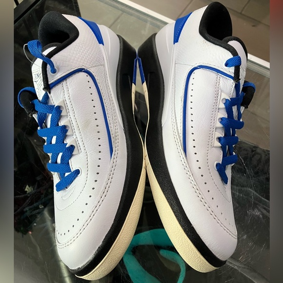 Women’s Air Jordan 2 Retro Low Varsity Royal Size 8 - Picture 4 of 8